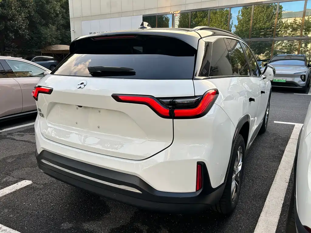 NIO ES6 — миниатюра 2