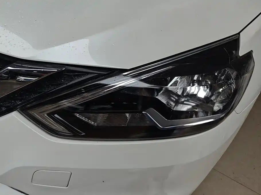 Nissan Sylphy — миниатюра 5