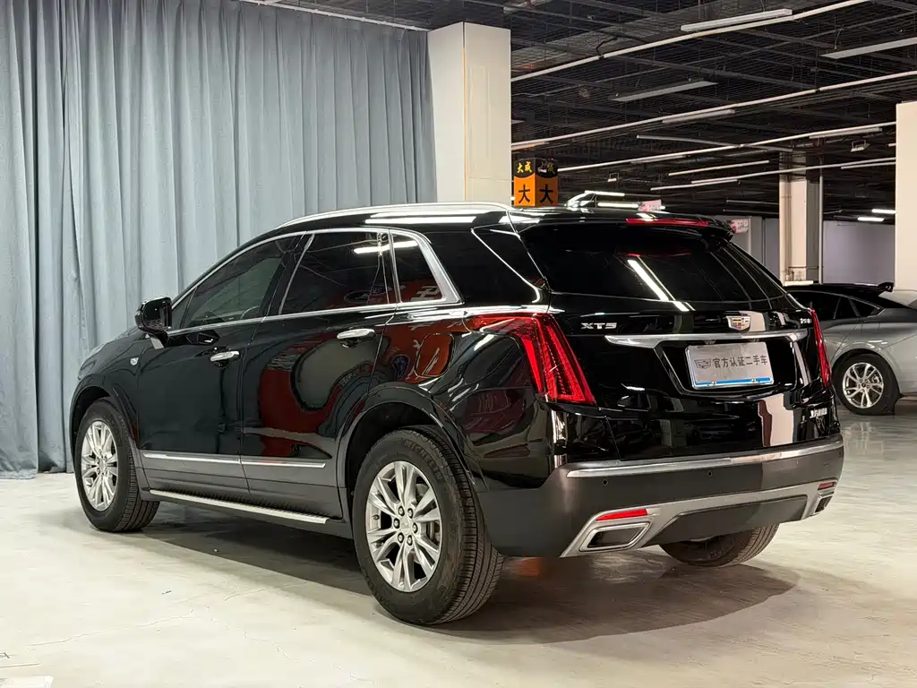 CADILLAC XT5