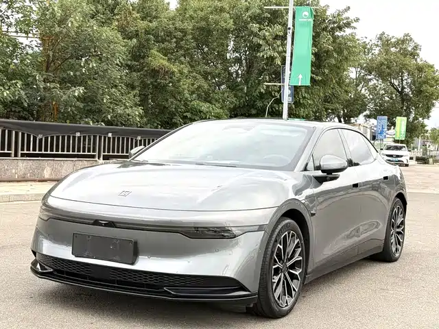 Zeekr 007