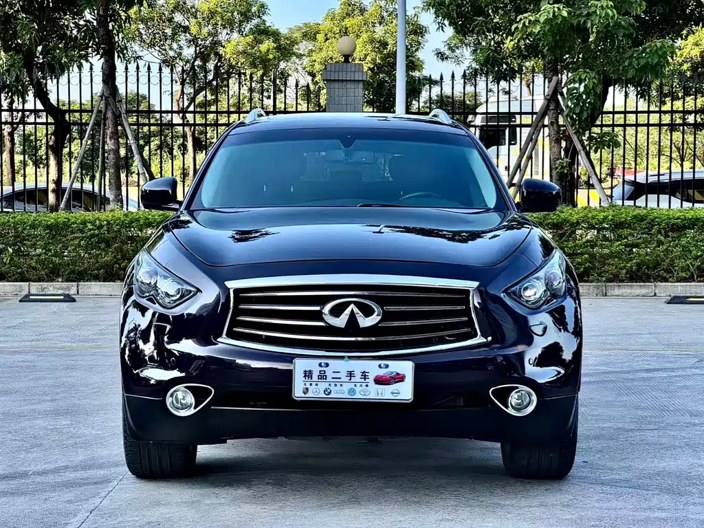 Infiniti QX70 — миниатюра 2