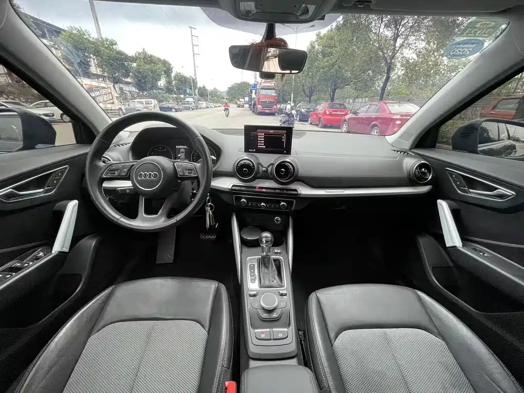 Audi Q2L — миниатюра 5