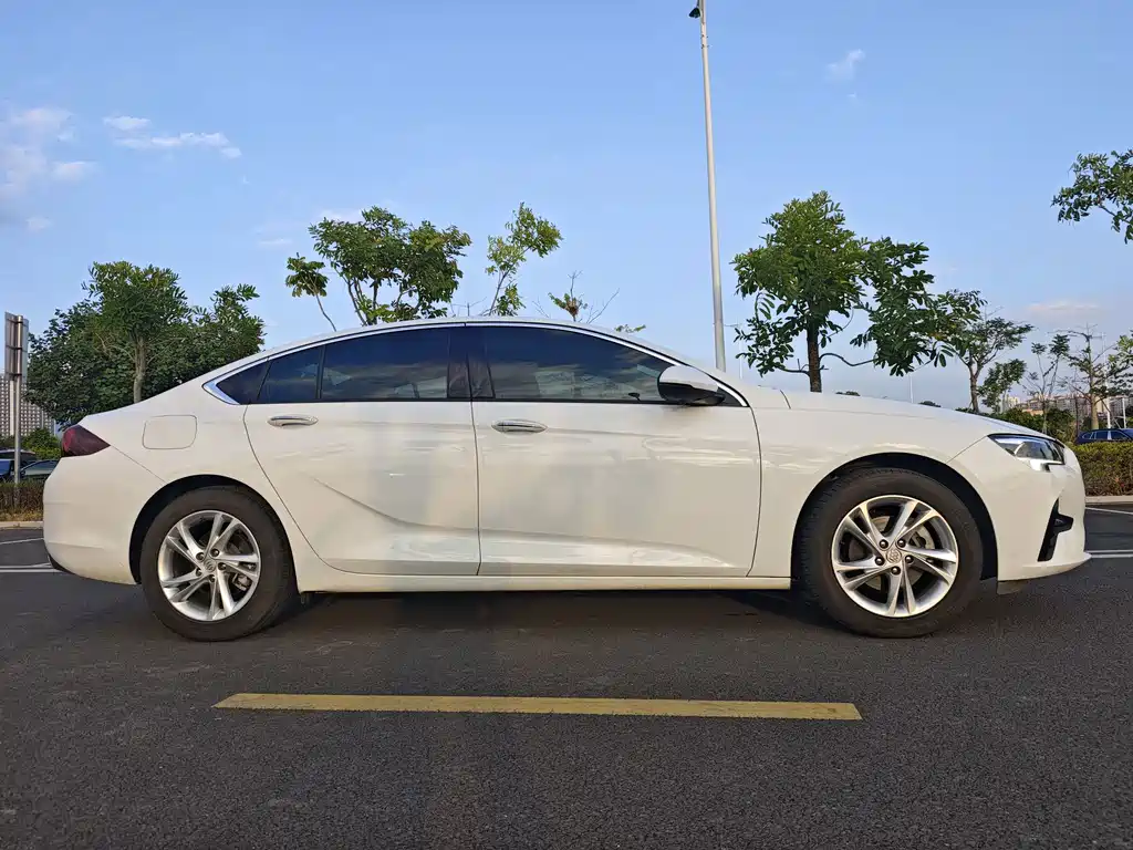 Buick Regal — миниатюра 4