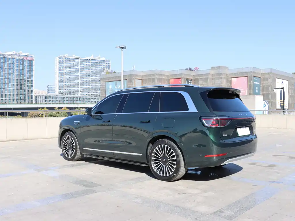 AITO ASK THE WORLD M9