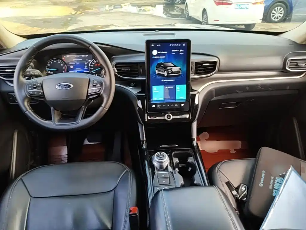 Ford Explorer — миниатюра 10