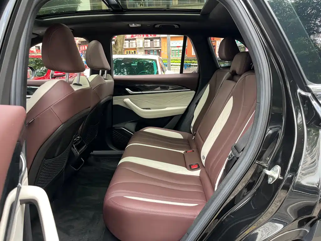 Geely Xingyue L — миниатюра 10