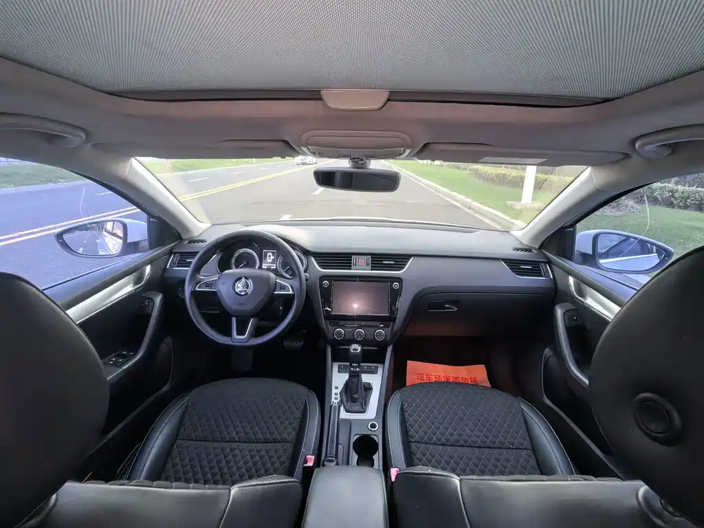 Skoda Octavia — миниатюра 13