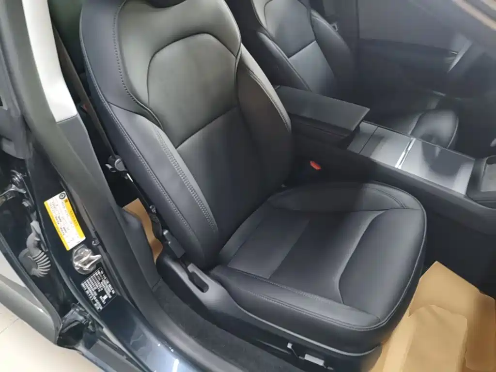 Tesla Model 3 — миниатюра 25
