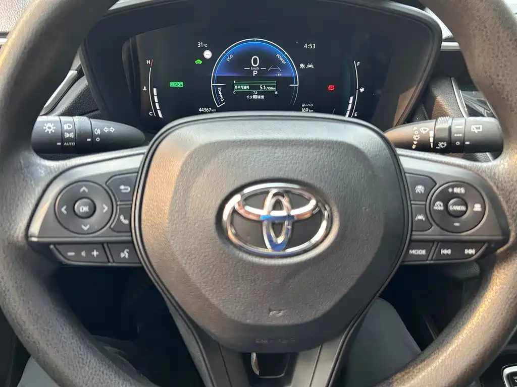 Toyota Corolla Cross — миниатюра 13