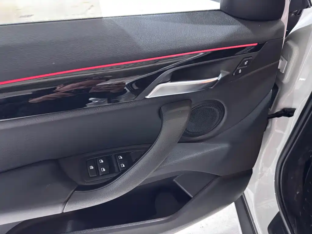 BMW X2 (Import) — миниатюра 16
