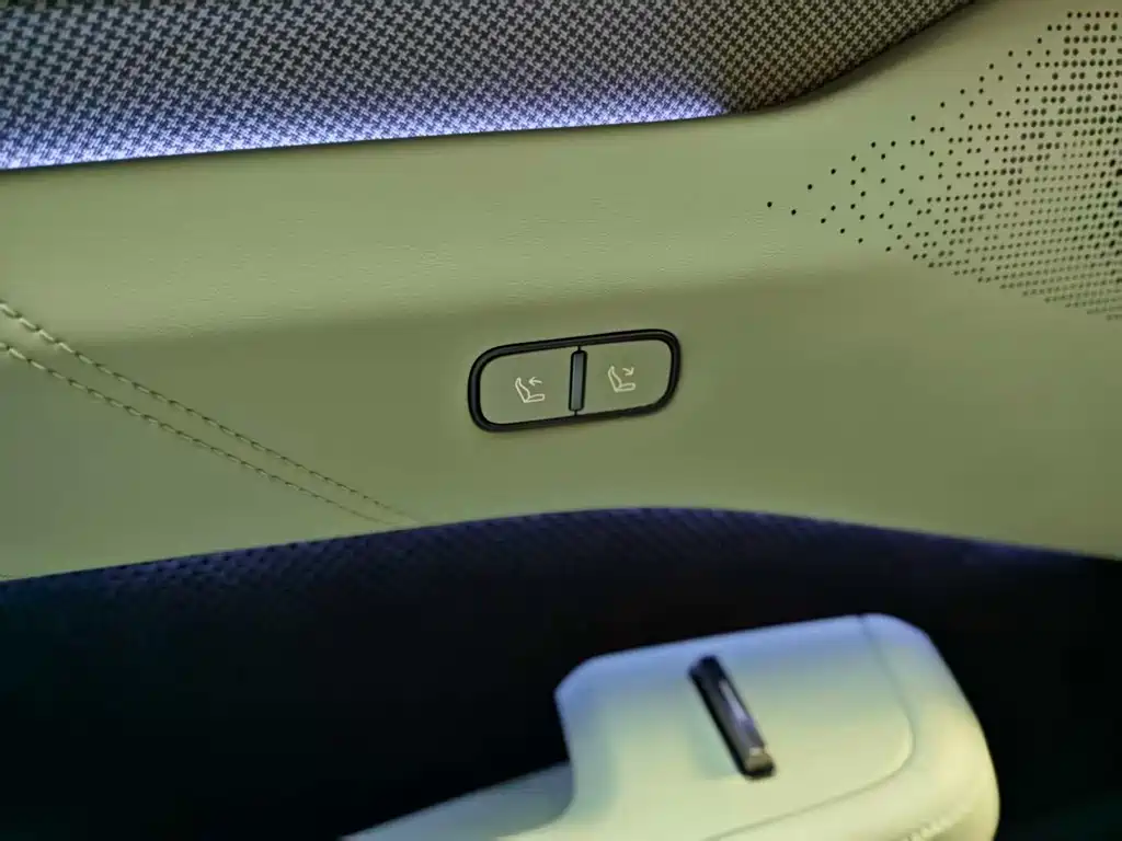 ZEEKR EXTREME KRYPTON 001