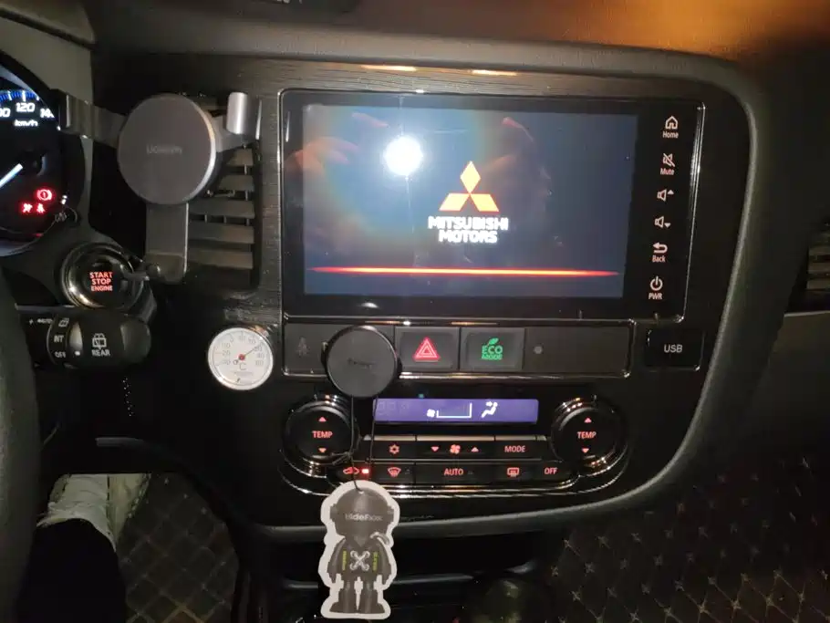 Mitsubishi Outlander — миниатюра 13
