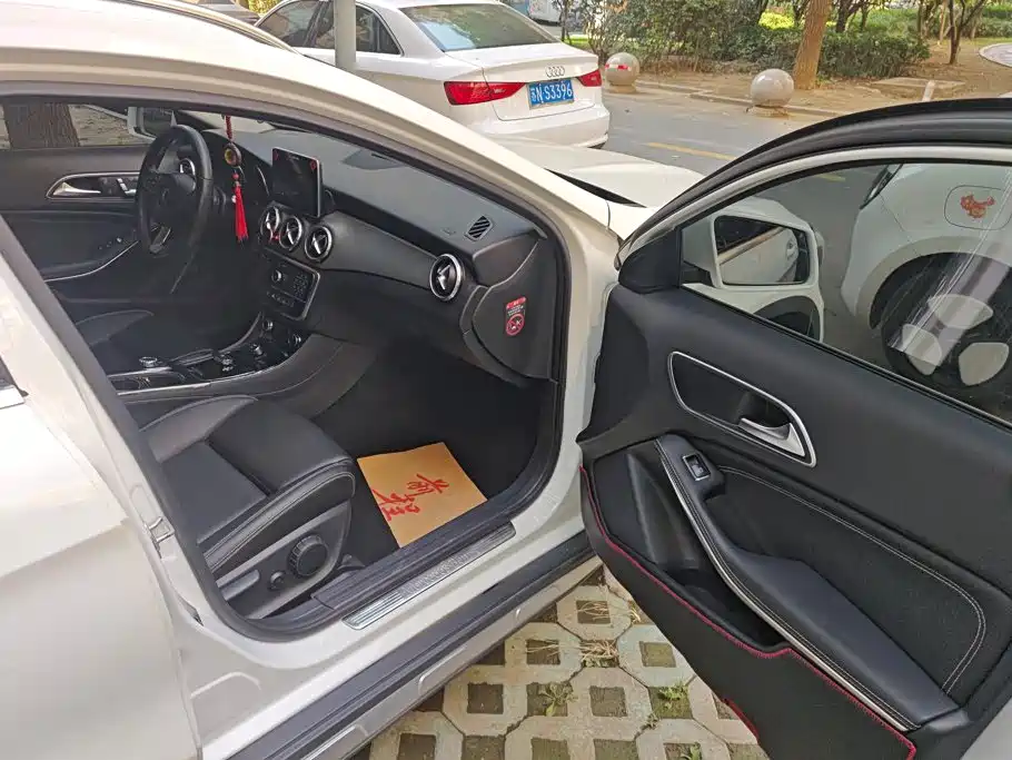 Mercedes-Benz GLA — миниатюра 8