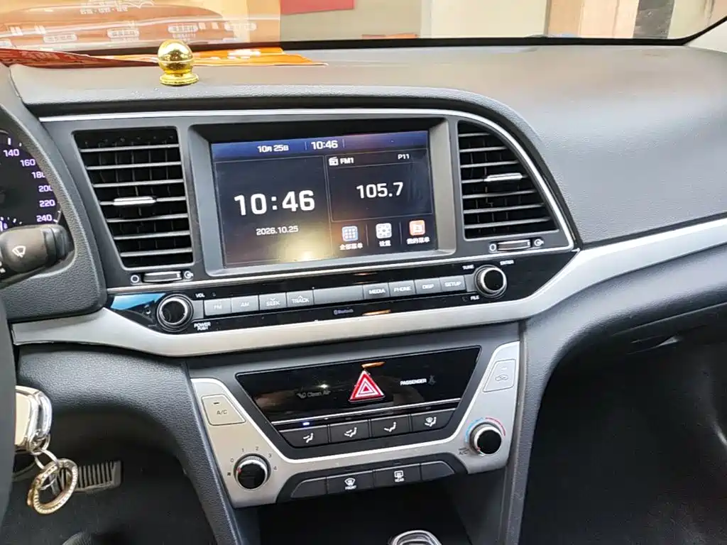 Hyundai Elantra — миниатюра 13