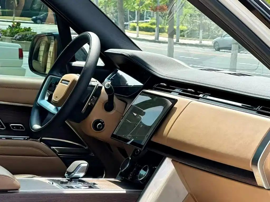 Land Rover Range Rover — миниатюра 6