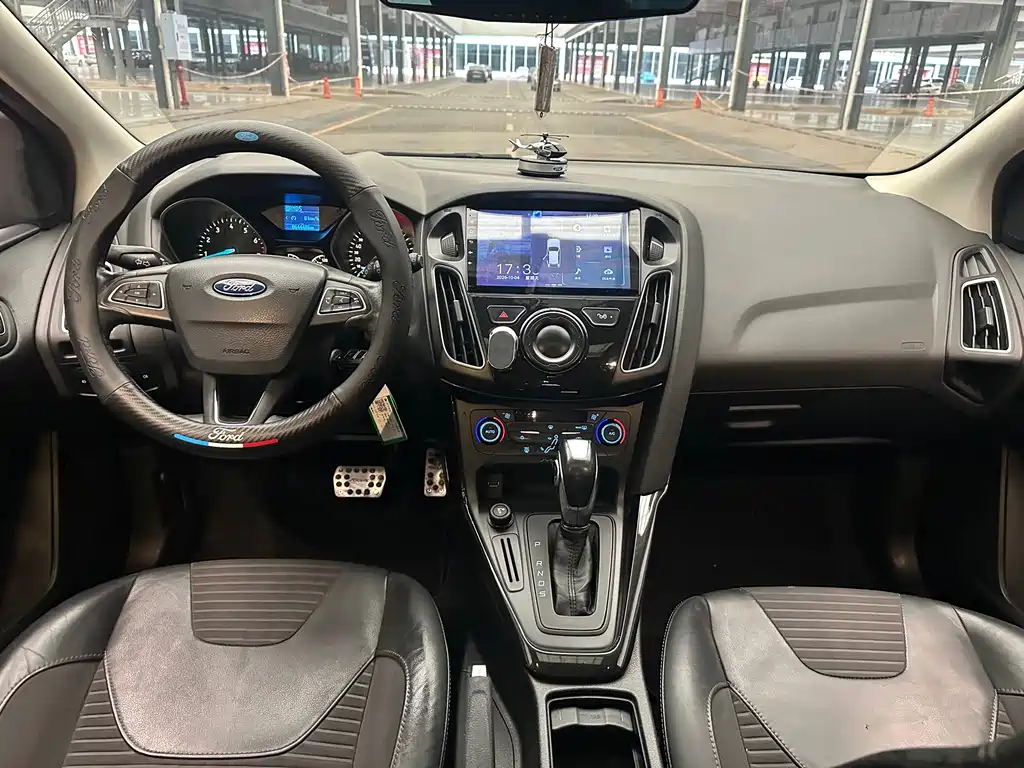 Ford Focus — миниатюра 11
