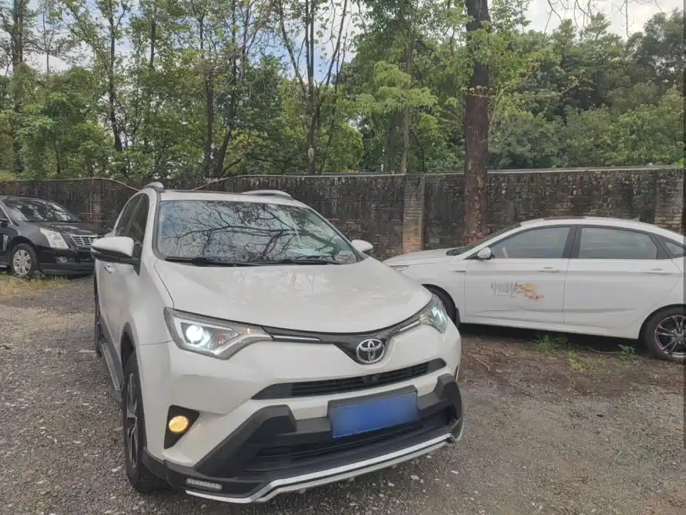 Toyota RAV4 — миниатюра 24