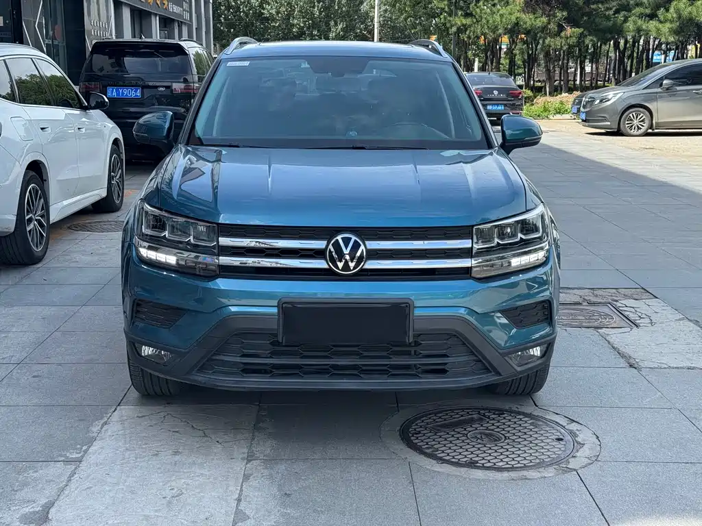 Volkswagen Tharu — миниатюра 2