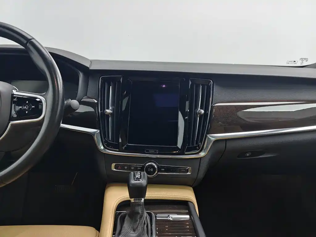 Volvo S90 — миниатюра 12