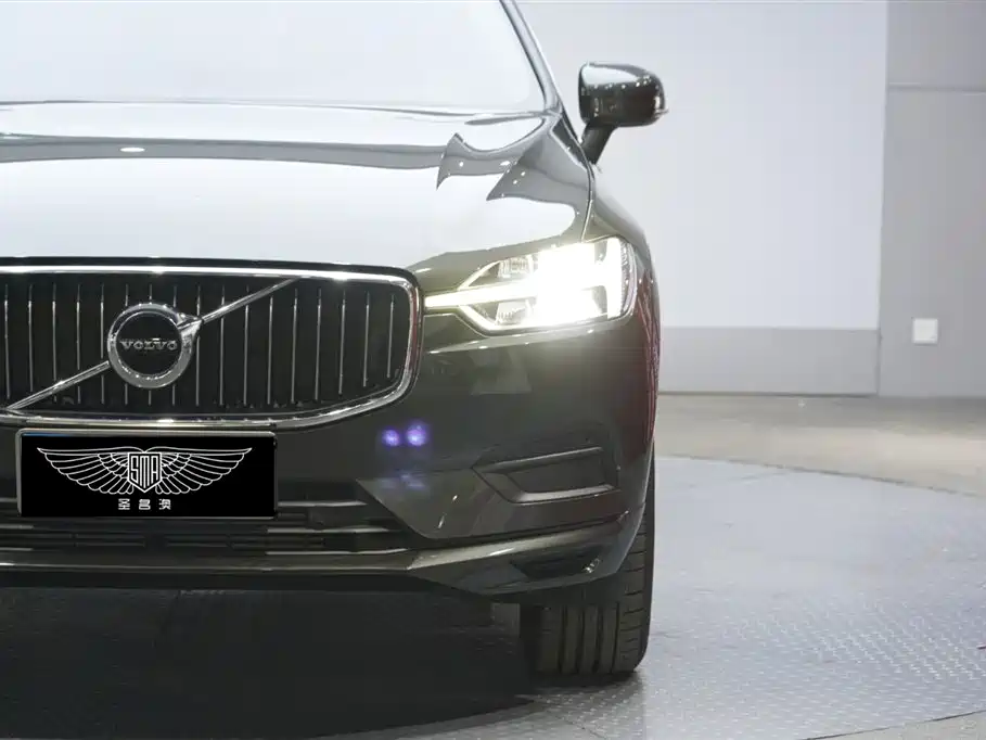VOLVO  XC60