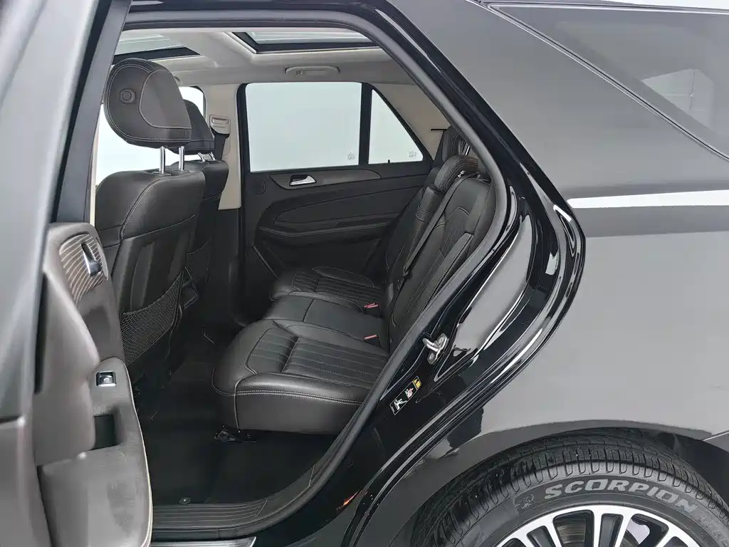 Mercedes-Benz GLE (Import) — миниатюра 15