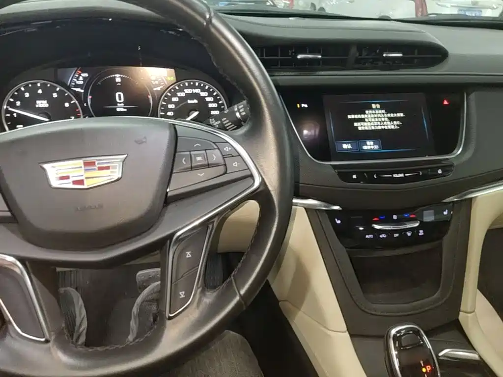 Cadillac XT5 — миниатюра 10