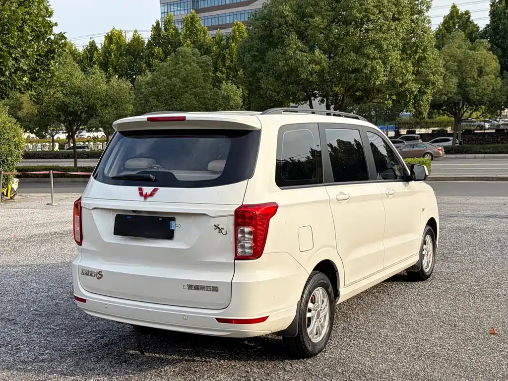 Wuling Hongguang — миниатюра 10