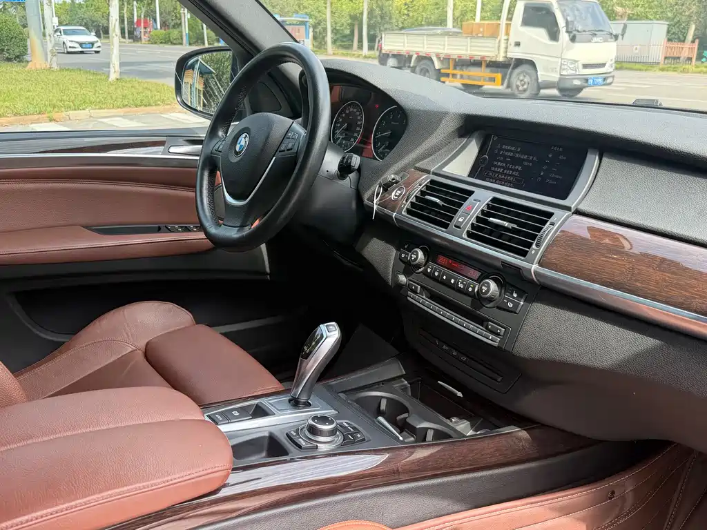 BMW X5 (Import) — миниатюра 7