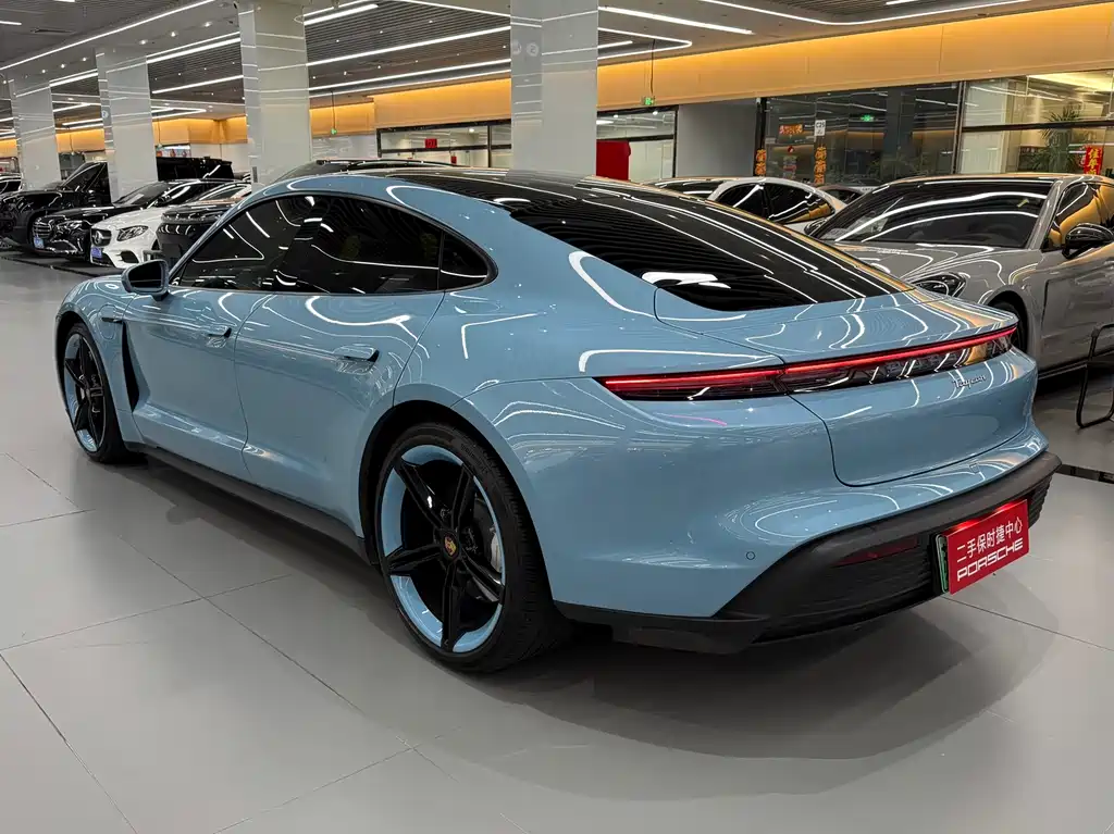 Porsche Taycan 2022 Taycan