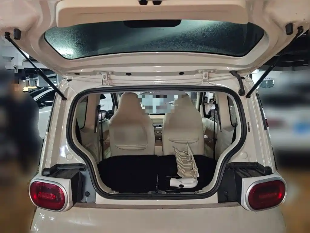 Wuling MINIEV — миниатюра 15