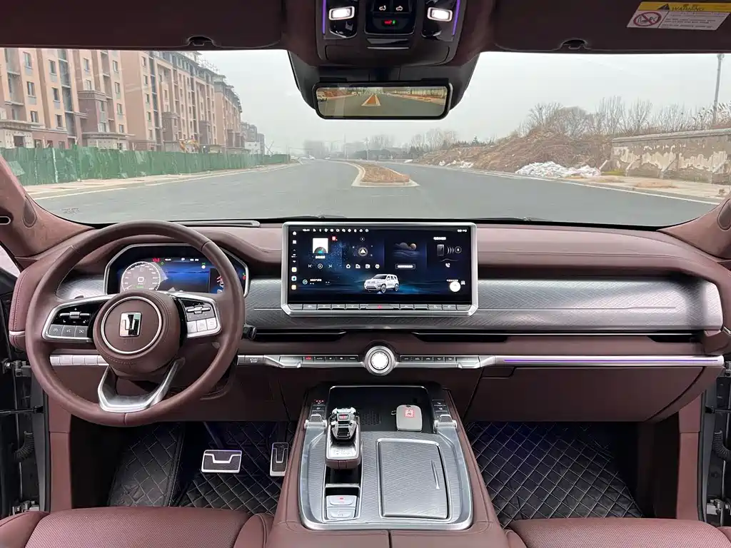 TANK TANK 700 NEW ENERGY