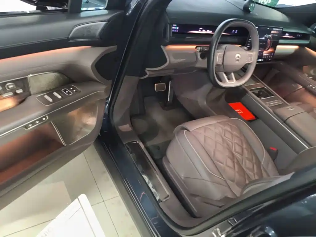 NIO ES8 — миниатюра 16