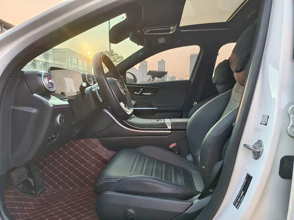 Mercedes-Benz C-Class — миниатюра 4