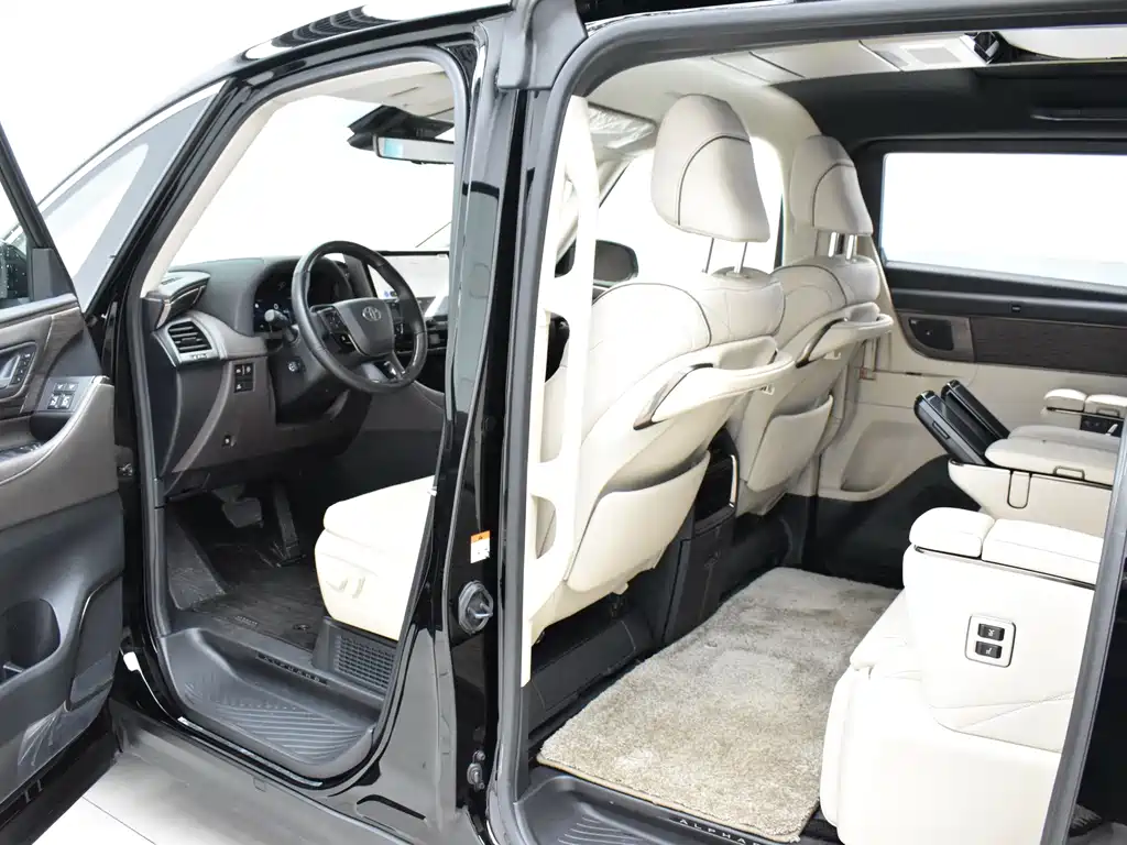 Toyota Alphard — миниатюра 21