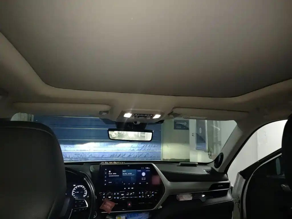 Toyota Highlander — миниатюра 9
