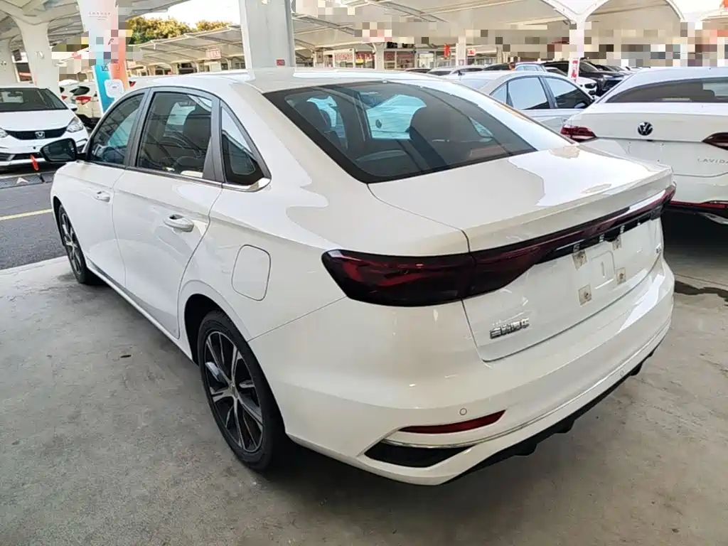 Geely Emgrand — миниатюра 5