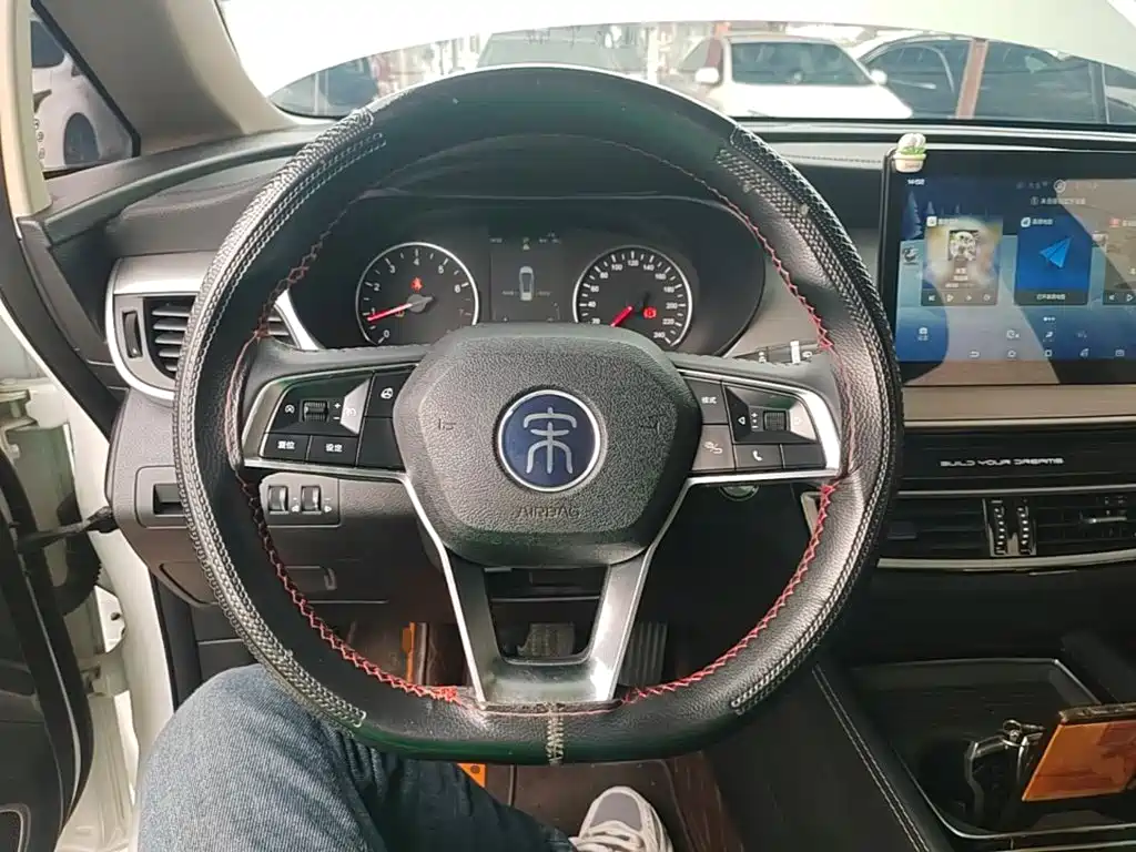 BYD MAX — миниатюра 11