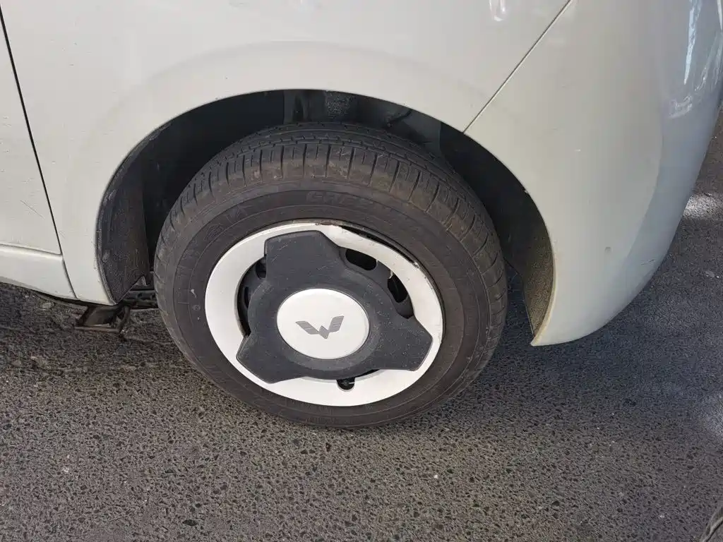 Wuling MINIEV — миниатюра 9