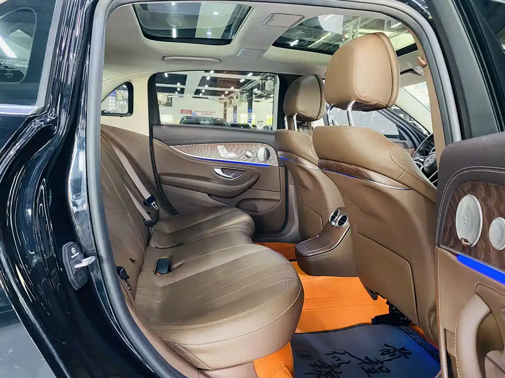 MERCEDES-BENZ E CLASS