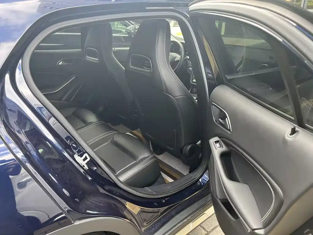 Mercedes-Benz GLA — миниатюра 6