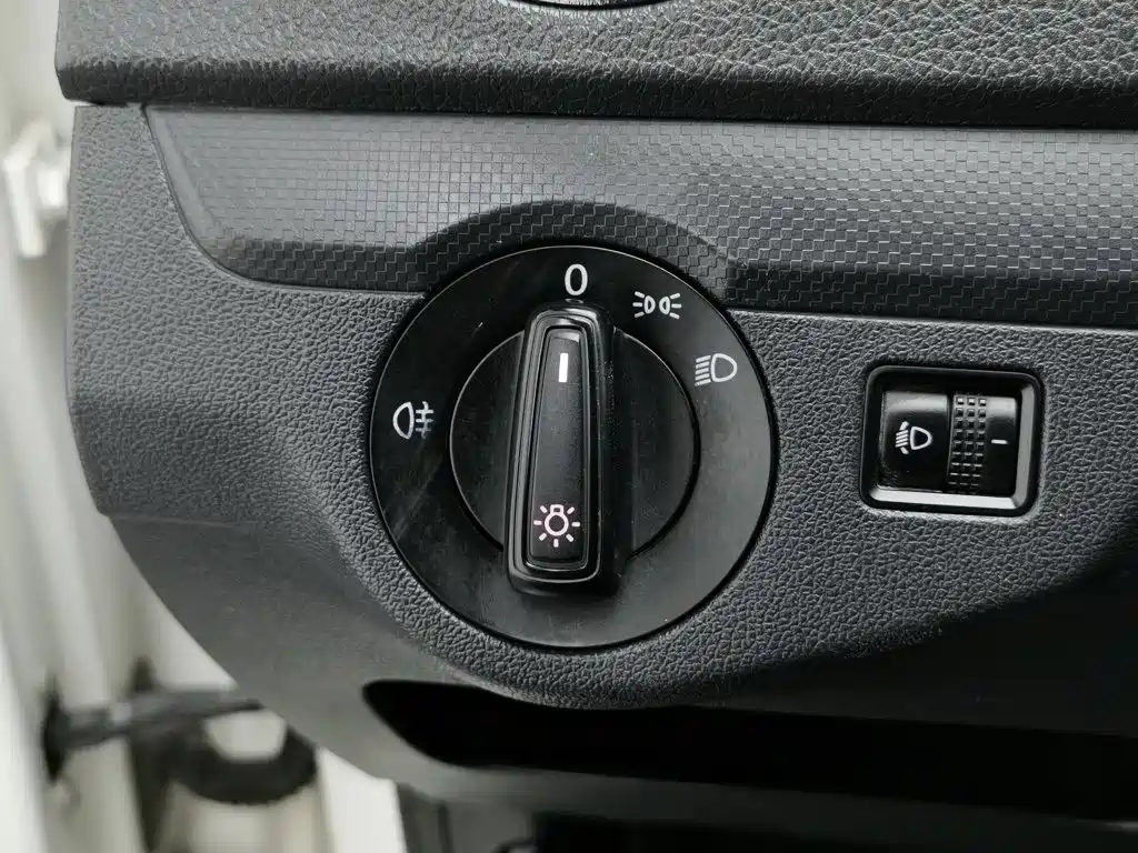 Volkswagen Jetta — миниатюра 21