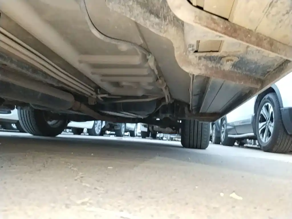 Ford Explorer (Import) — миниатюра 22
