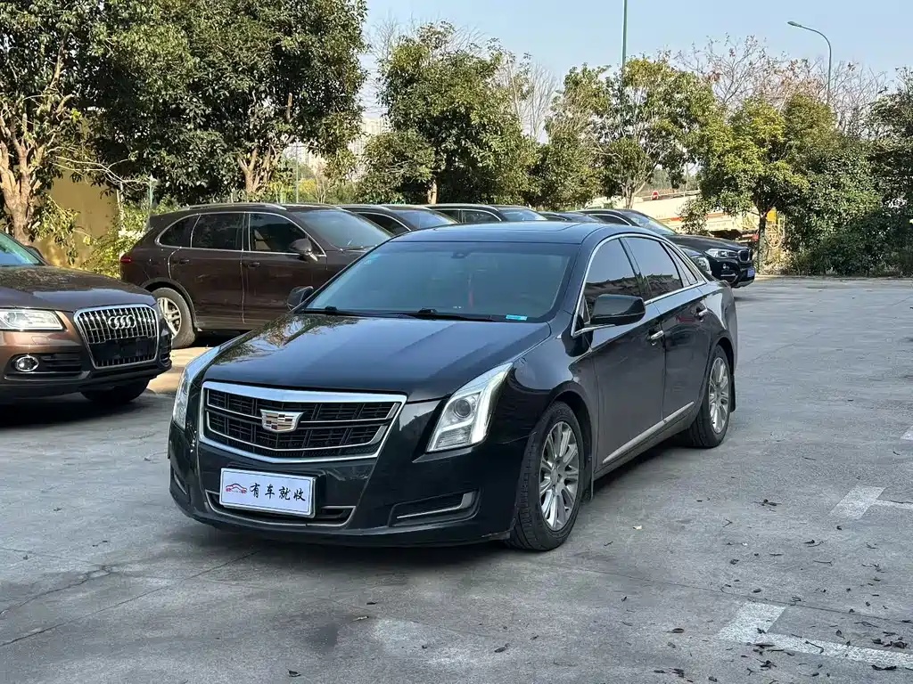 CADILLAC XTS