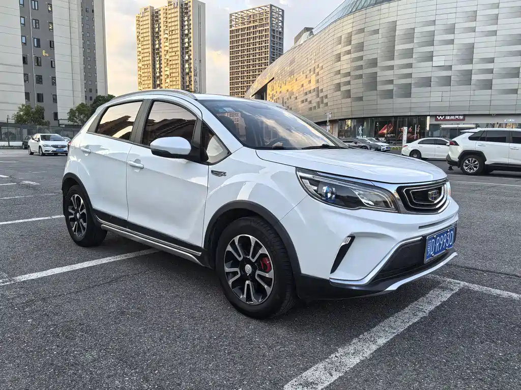 Geely Vision X3 — миниатюра 8