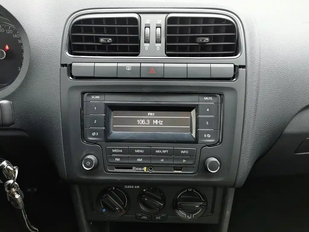 Volkswagen Polo — миниатюра 12