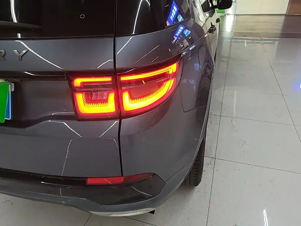 Land Rover Discovery Sport — миниатюра 8