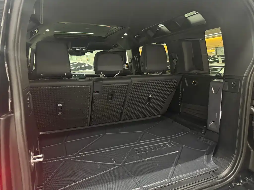 Land Rover Defender — миниатюра 17