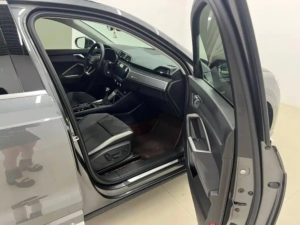 Audi Q3 — миниатюра 10