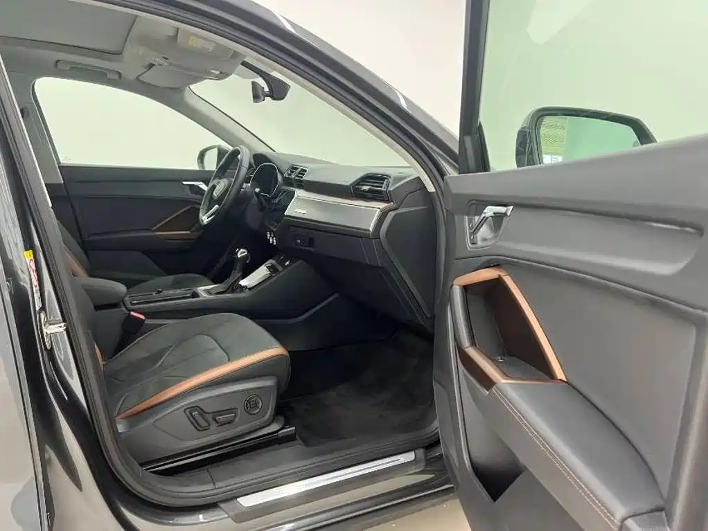 Audi Q3 — миниатюра 10