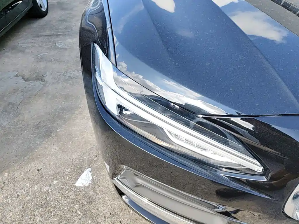 Volvo S90 — миниатюра 11